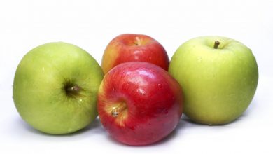 الفرق بين التفاح الأخضر والأحمر