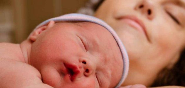 تحليل و تفسير حلم ولادة البنت للمتزوجة في المنام