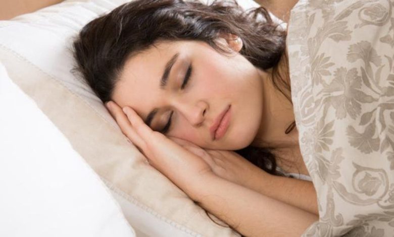 8 خطوات قبل النوم للعناية ببشرة الوجه والجسم