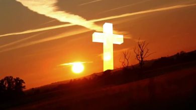 تفسير حلم رؤية الصليب في المنام للمسلم وللمسيحي