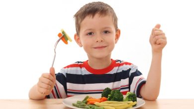 5 نصائح لتشجيع طفلك على تناول الأكل الصحي