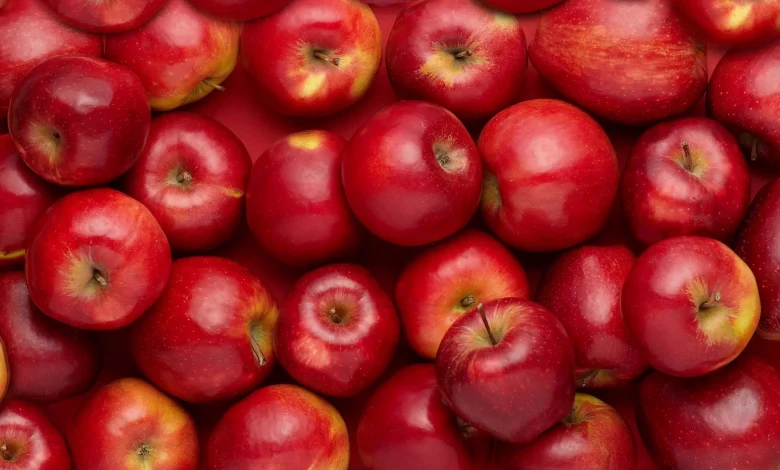 فوائد التفاح الأحمر قبل النوم