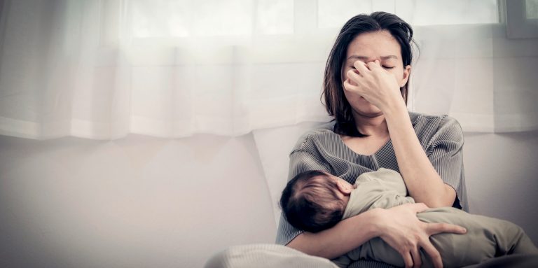أعراض اكتئاب بعد الولادة