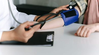 الفرق بين ضغط الدم المؤقت والمستمر