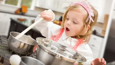 لماذا يحب الأطفال اللعب بأدوات الطبخ
