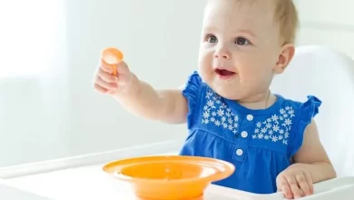 تغذية الرضيع في الشهر الثامن والتاسع وصفات طعام صحية ومتنوعة