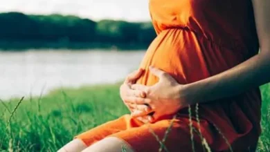 الإفرازات البنية في الشهور الأولى من الحمل أسباب وعلاجات