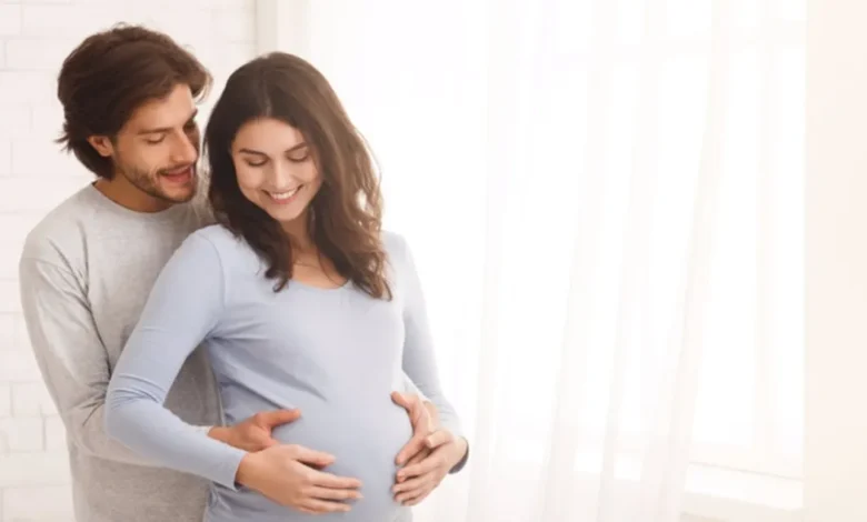تأثير العلاقة الحميمية في الشهور الأخيرة من الحمل على الأم والجنين