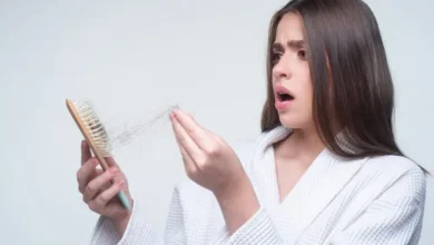 أنواع تساقط الشعر لدى النساء الأسباب والعلاج