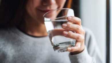 7 فوائد مدهشة لشرب الماء البارد قد تجعلك تفكر مرتين قبل تجاهله!