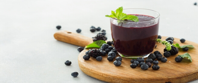 اكتشف فوائد عصير التوت الأزرق للصحة والجمال