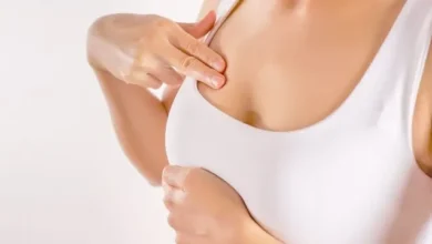 ألم في الثدي الأيسر والذراع