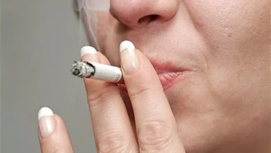 التخلص من آثار التدخين على الشفاه: طرق آمنة لاستعادة مظهر صحي