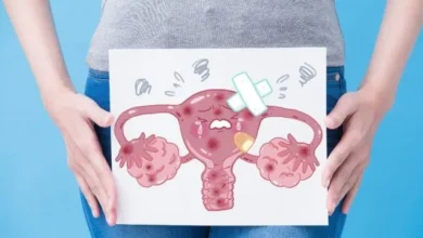 علامات عدم تنظيف الرحم بعد الولادة