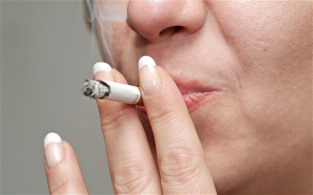 كيفية التخلص من آثار التدخين على الشفاه والحفاظ على صحتها
