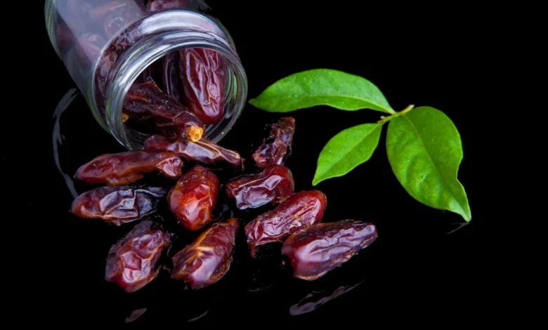 فوائد التمر الصحية ماذا يحدث لجسمك عند تناوله يومياً