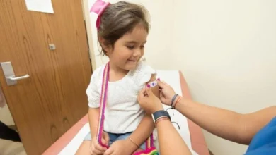 التهاب اللوزتين لدى الأطفال وأعراضه وطرق علاجه