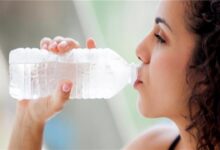 أضرار شرب الماء البارد على أجهزة الجسم في الصيف