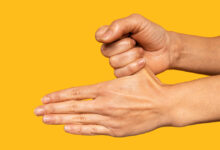 أفضل تمارين لتقوية أعصاب اليد.. دليل شامل لتحسين قوة يديك