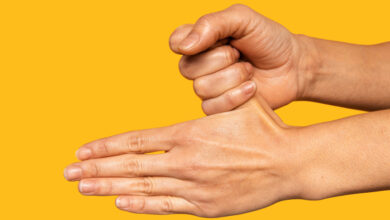 أفضل تمارين لتقوية أعصاب اليد.. دليل شامل لتحسين قوة يديك